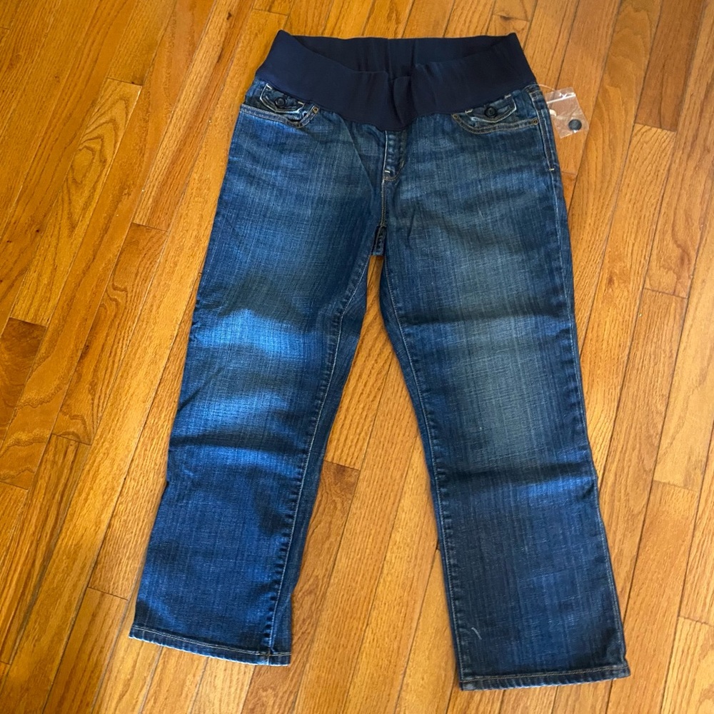 Gap cropped jeans maternity size 6 NEW